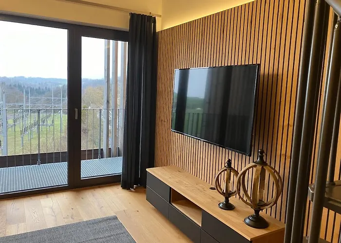 Moderne In Ruhiger Lage *